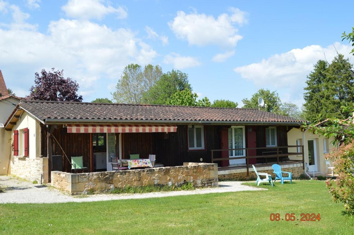 Le Chalet Des Contries Sarlat-la-Canéda Exterior photo
